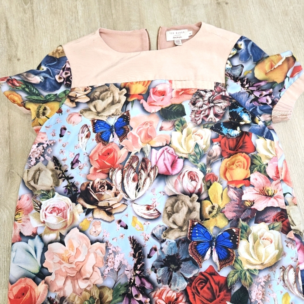 Ted Baker blouse size 2, Us size 4-6. Excellent condition